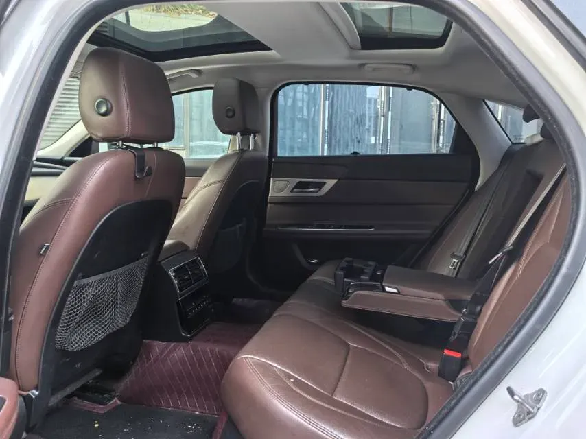 2020 Jaguar XFL 2.0T 250HP L4 8AT,autocango,china used car exporter,china ev exporter,chinese used car exporter,chinese used ev exporter