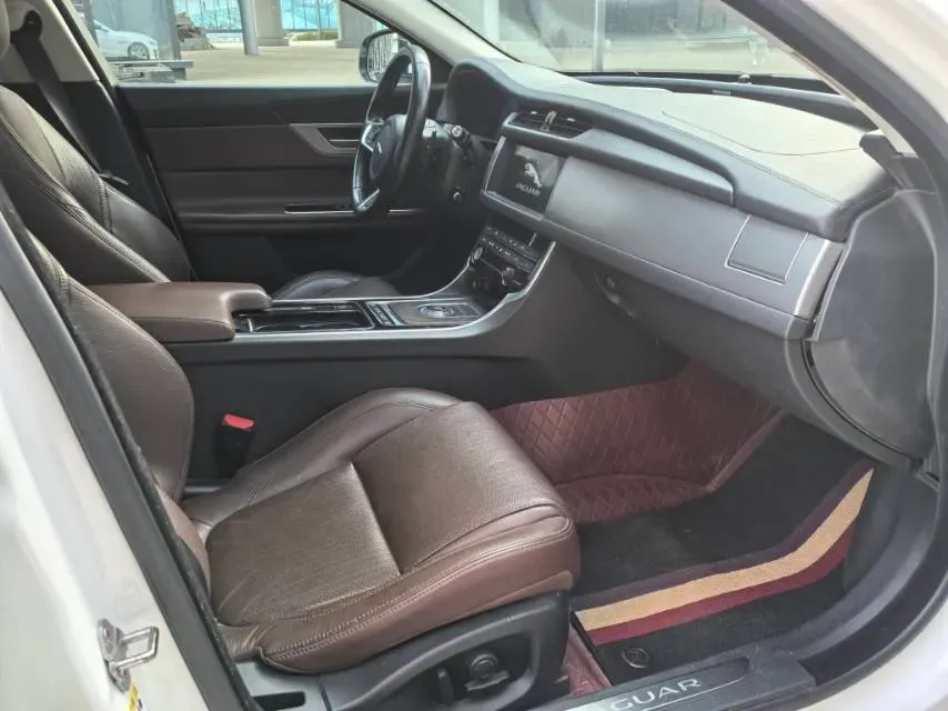 2020 Jaguar XFL 2.0T 250HP L4 8AT,autocango,china used car exporter,china ev exporter,chinese used car exporter,chinese used ev exporter