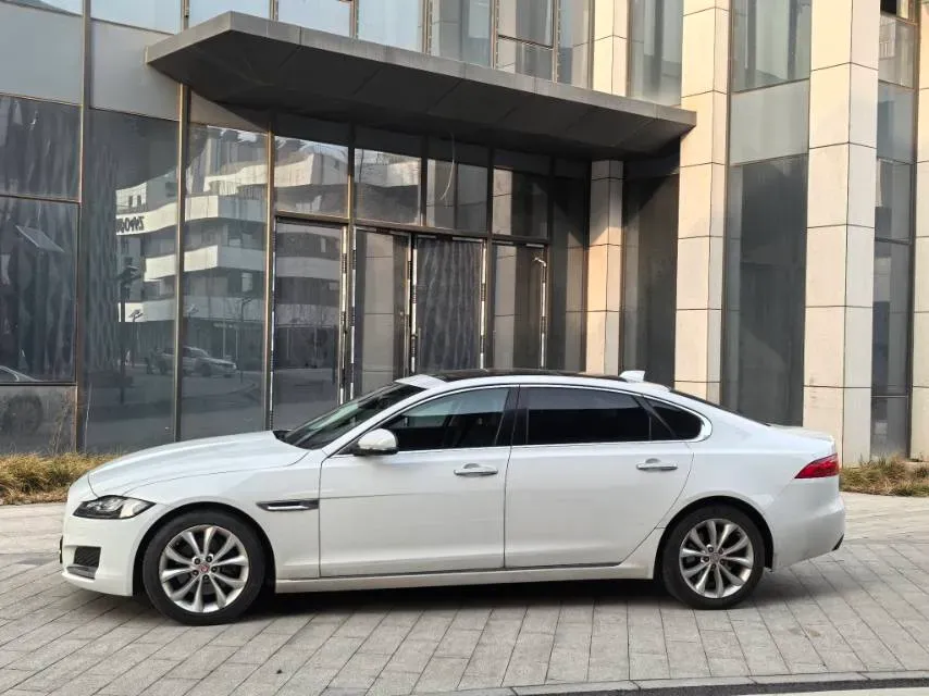 2020 Jaguar XFL 2.0T 250HP L4 8AT,autocango,china used car exporter,china ev exporter,chinese used car exporter,chinese used ev exporter