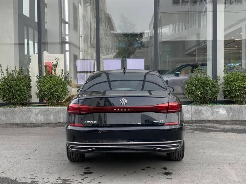 2025 Volkswagen Passat 2.0T 220HP L4 7DCT,autocango,china used car exporter,china ev exporter,chinese used car exporter,chinese used ev exporter