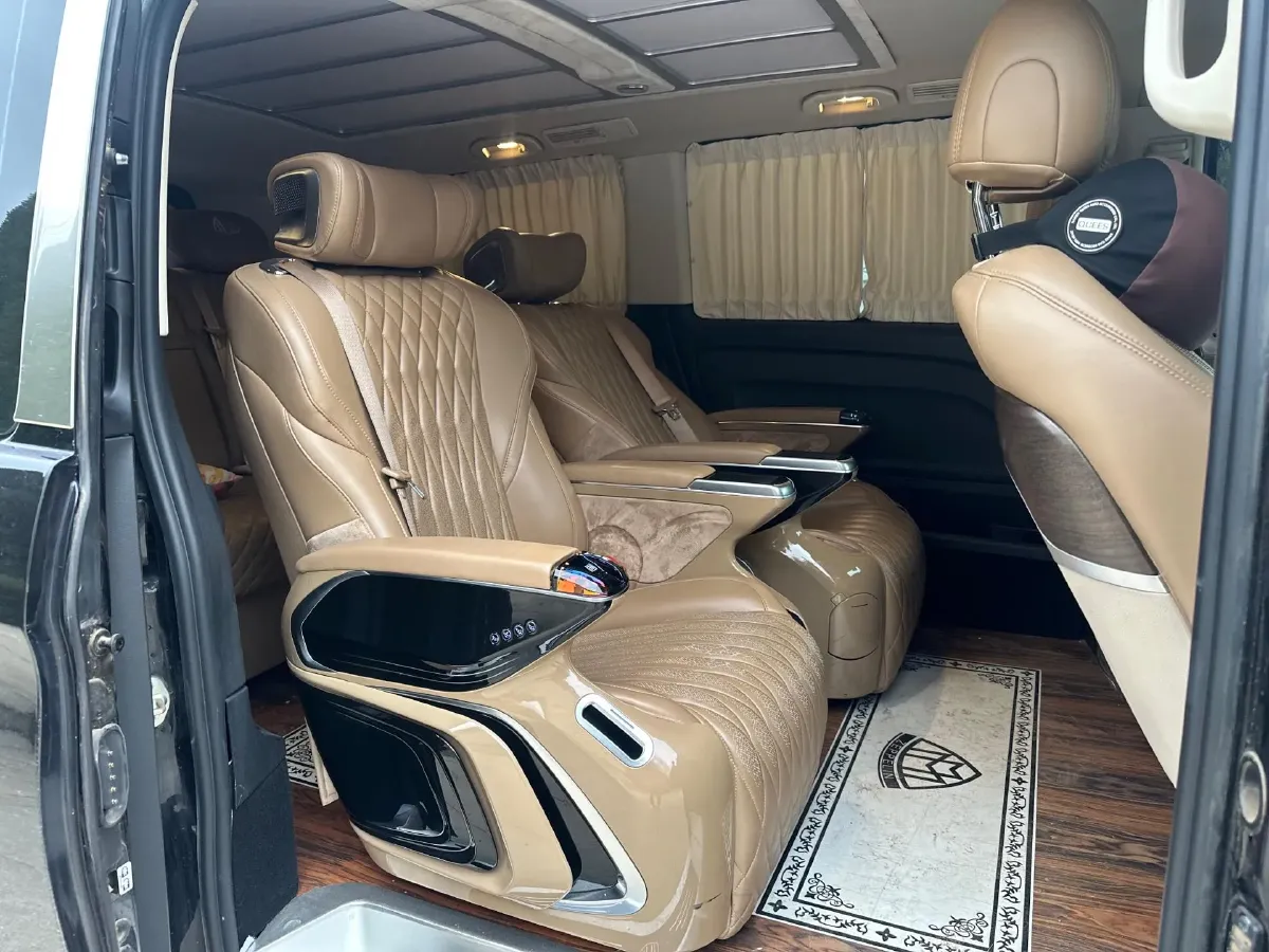 2021 Mercedes-Benz Vito 2.0T 211HP L4 9AT,autocango,china used car exporter,china ev exporter,chinese used car exporter,chinese used ev exporter