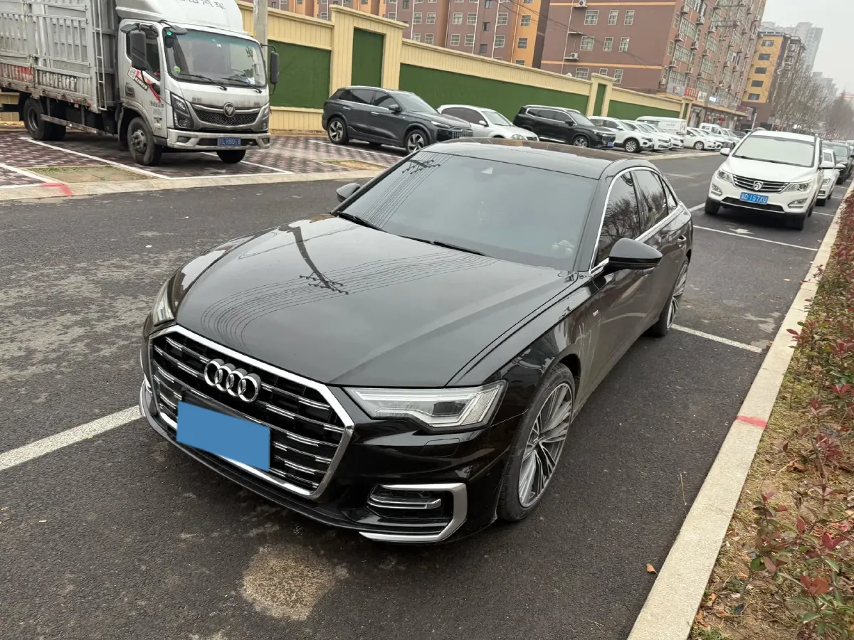 2023 Audi A6L 2.0T 245HP L4 7DCT,autocango,china used car exporter,china ev exporter,chinese used car exporter,chinese used ev exporter
