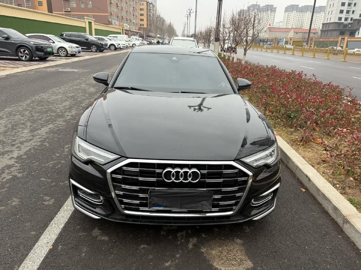 2023 Audi A6L 2.0T 245HP L4 7DCT,autocango,china used car exporter,china ev exporter,chinese used car exporter,chinese used ev exporter
