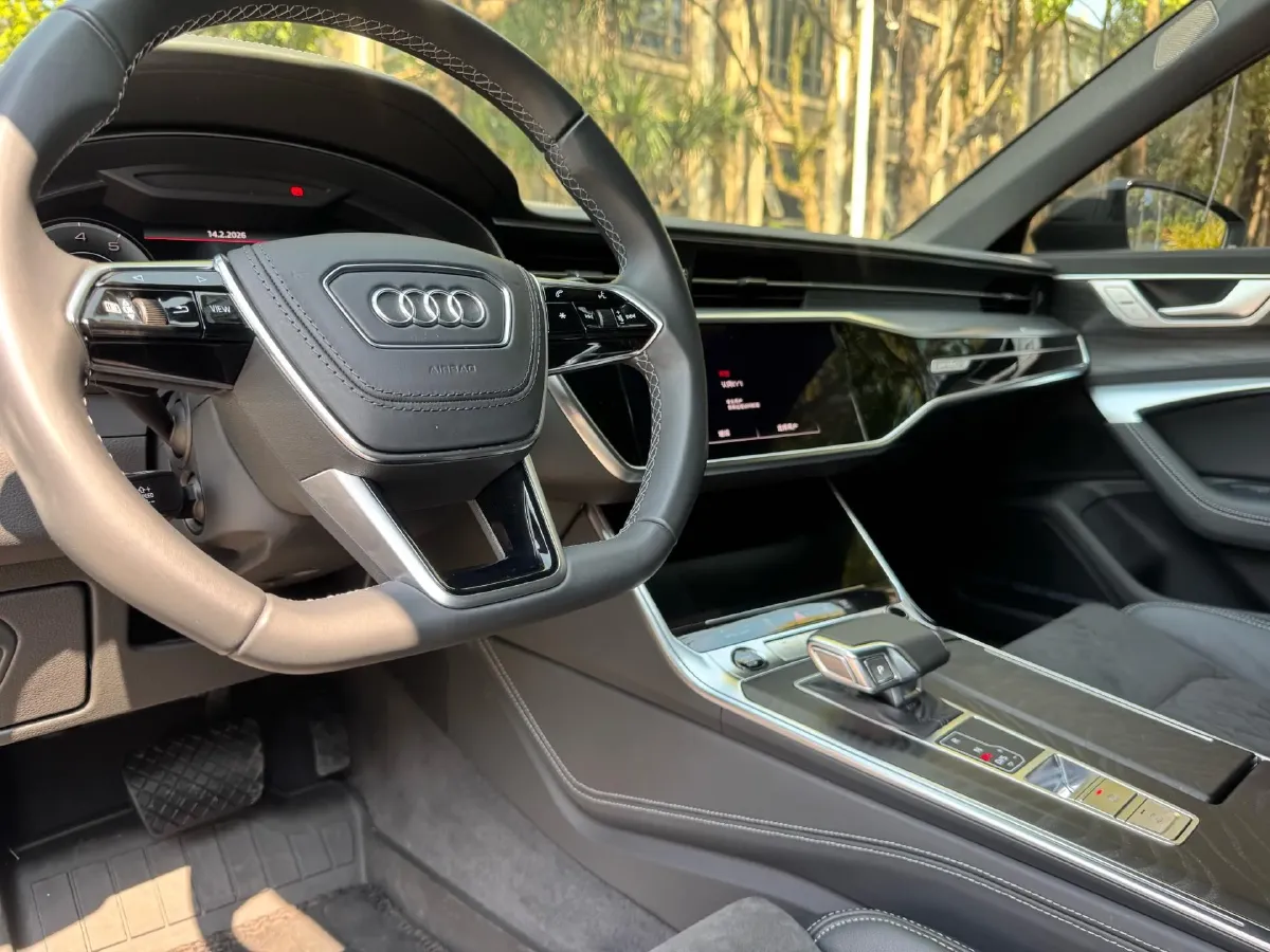 2024 Audi A6L 3.0T 340HP V6 7DCT,autocango,china used car exporter,china ev exporter,chinese used car exporter,chinese used ev exporter