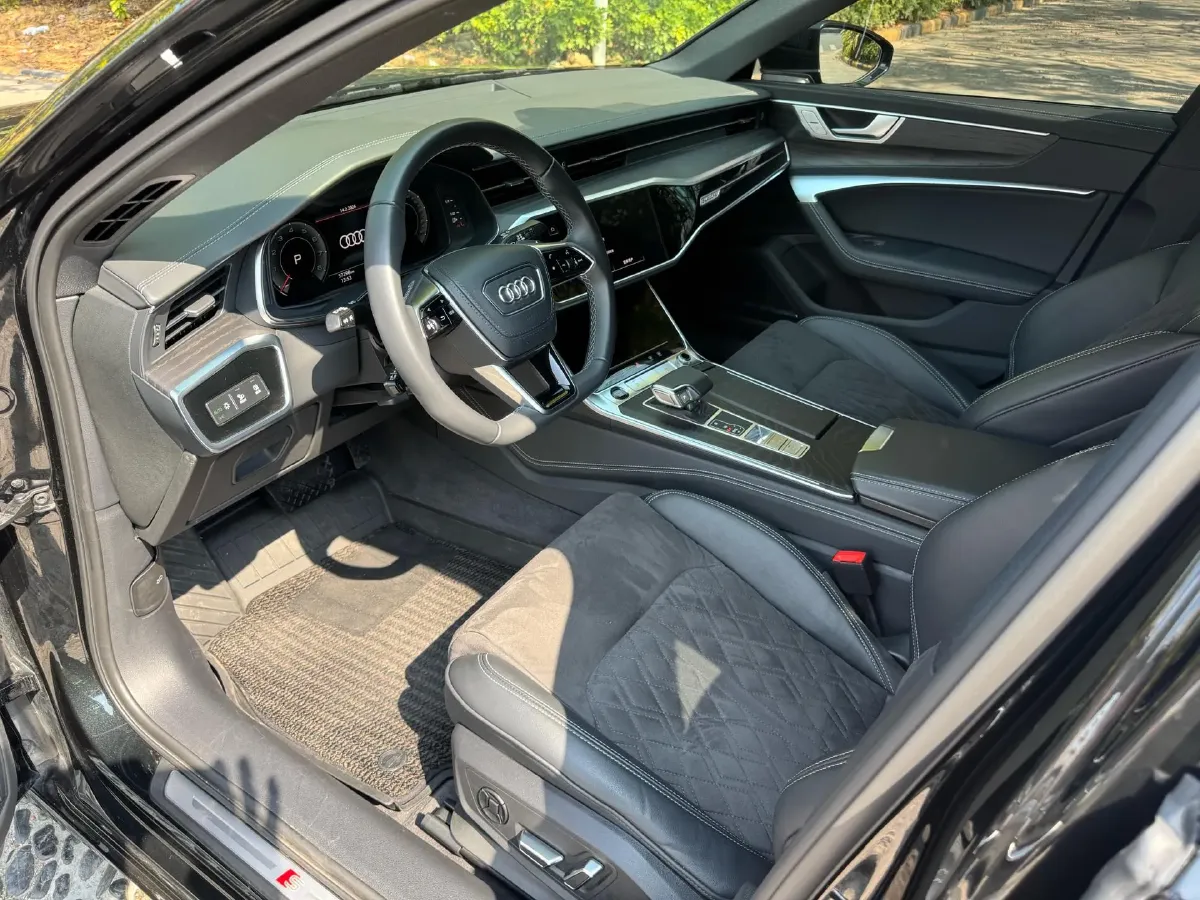 2024 Audi A6L 3.0T 340HP V6 7DCT,autocango,china used car exporter,china ev exporter,chinese used car exporter,chinese used ev exporter