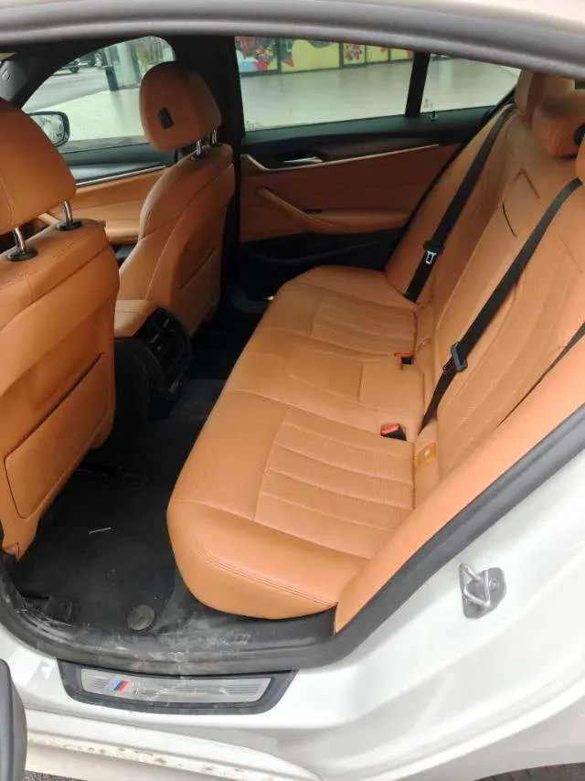 2021 BMW 5 Series 2.0T 184HP L4 8AT,autocango,china used car exporter,china ev exporter,chinese used car exporter,chinese used ev exporter