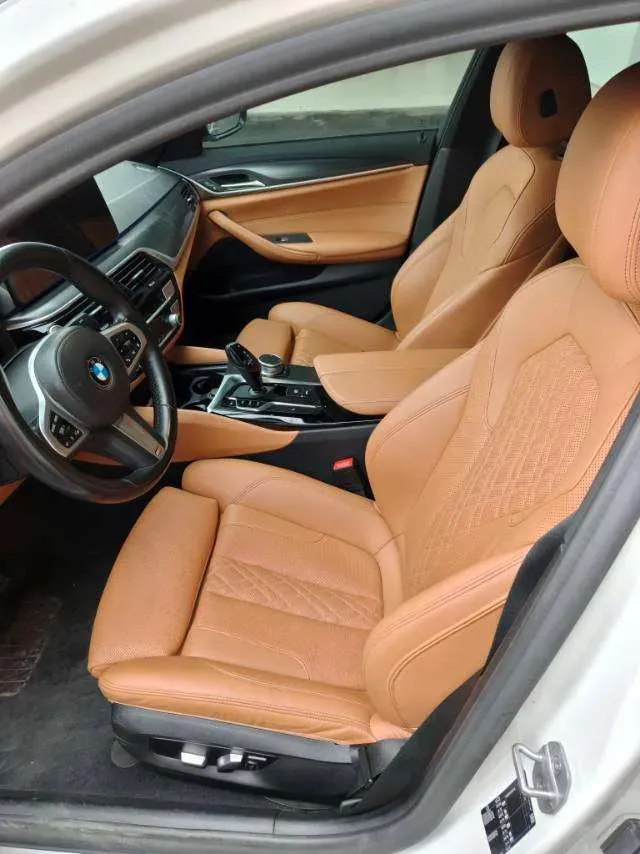 2021 BMW 5 Series 2.0T 184HP L4 8AT,autocango,china used car exporter,china ev exporter,chinese used car exporter,chinese used ev exporter