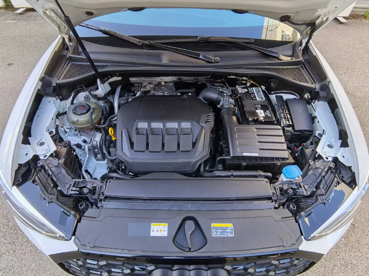 2022 Audi Q3 Sportback 2.0T 186HP L4 7DCT,autocango,china used car exporter,china ev exporter,chinese used car exporter,chinese used ev exporter