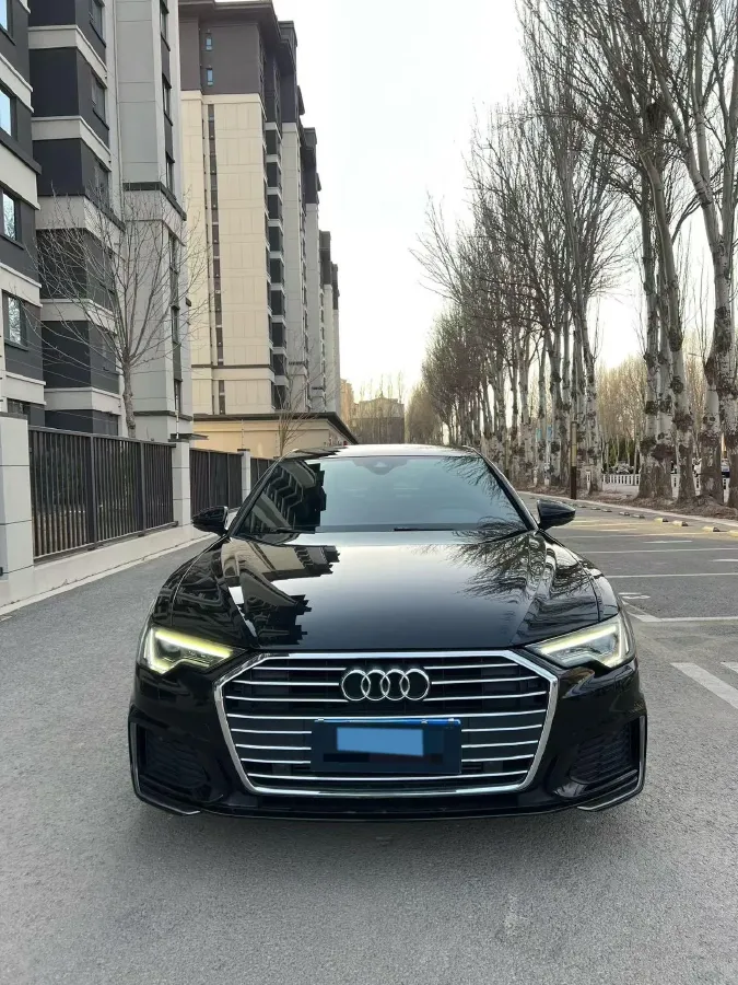 2020 Audi A6L 2.0T 224HP L4 7DCT,autocango,china used car exporter,china ev exporter,chinese used car exporter,chinese used ev exporter
