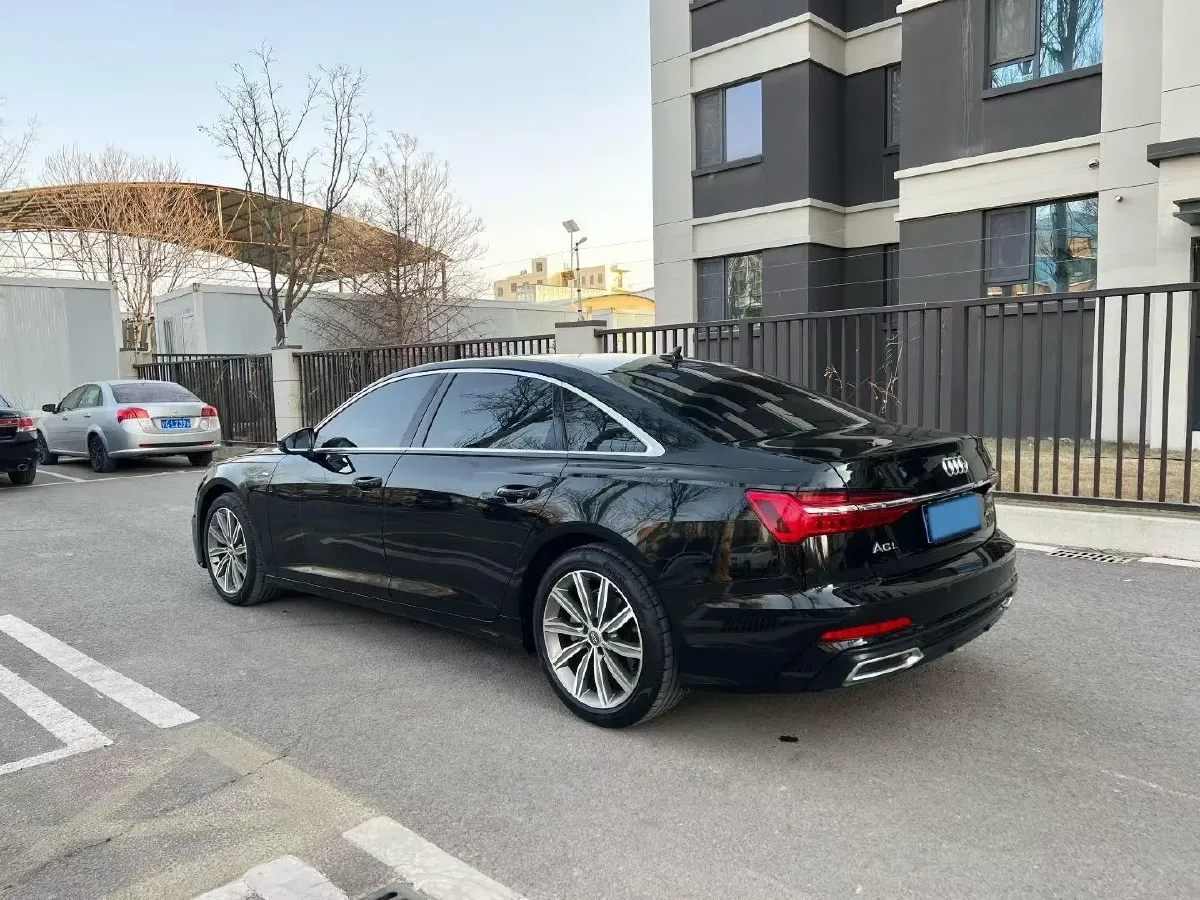 2020 Audi A6L 2.0T 224HP L4 7DCT,autocango,china used car exporter,china ev exporter,chinese used car exporter,chinese used ev exporter