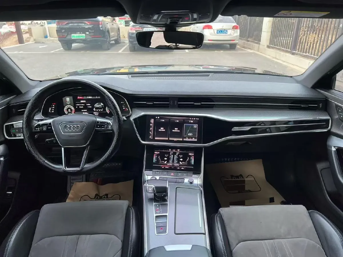 2020 Audi A6L 2.0T 224HP L4 7DCT,autocango,china used car exporter,china ev exporter,chinese used car exporter,chinese used ev exporter