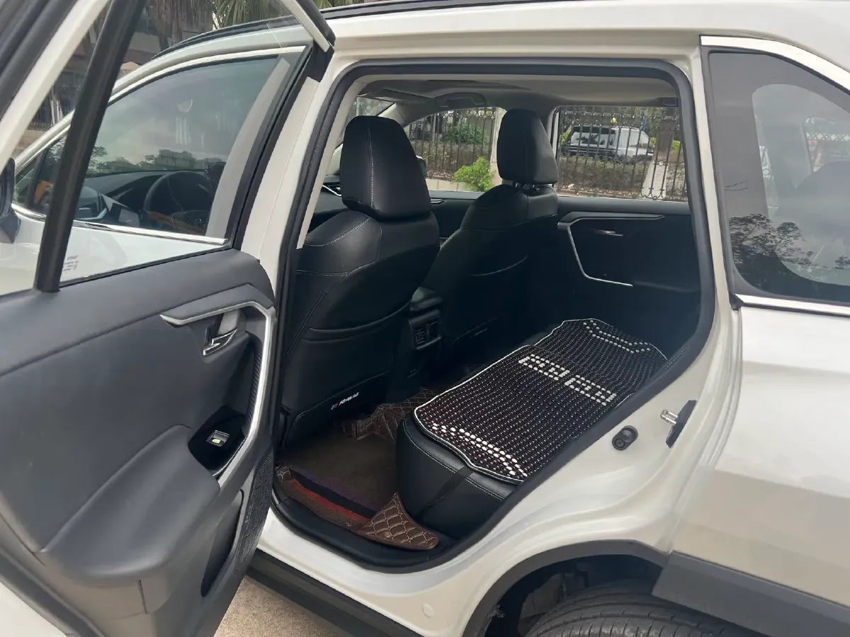 2021 Toyota RAV4 2.0L 171HP L4 CVT,autocango,china used car exporter,china ev exporter,chinese used car exporter,chinese used ev exporter