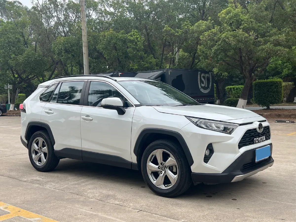 2021 Toyota RAV4 2.0L 171HP L4 CVT,autocango,china used car exporter,china ev exporter,chinese used car exporter,chinese used ev exporter