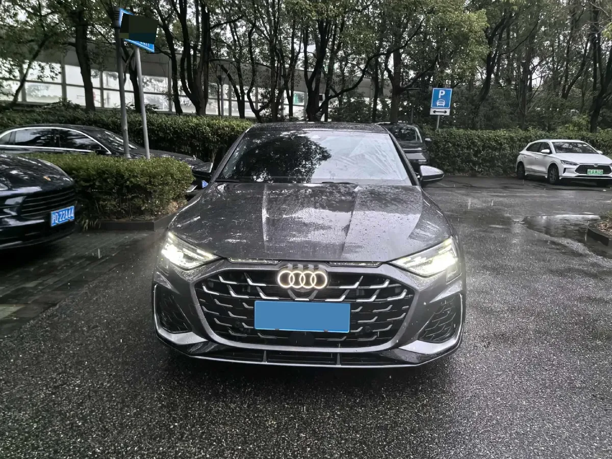 2025 Audi A3 1.5T 160HP L4 7DCT,autocango,china used car exporter,china ev exporter,chinese used car exporter,chinese used ev exporter