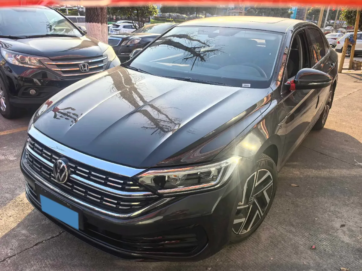 2025 Volkswagen Sagitar 1.5T 160HP L4 7DCT,autocango,china used car exporter,china ev exporter,chinese used car exporter,chinese used ev exporter