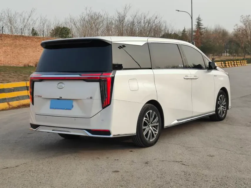 2023 GAC Trumpchi M8 2.0T 252HP L4 8AT,autocango,china used car exporter,china ev exporter,chinese used car exporter,chinese used ev exporter