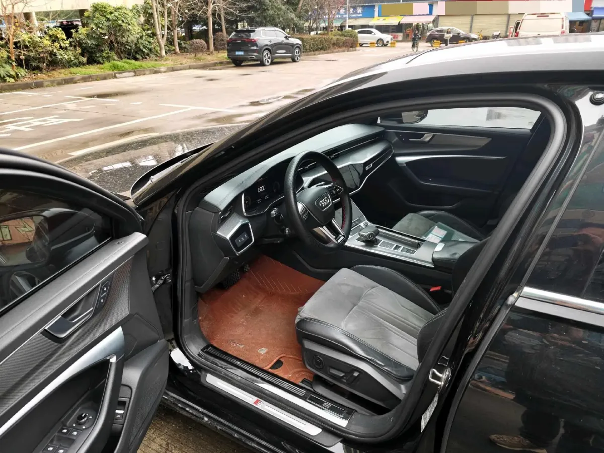 2021 Audi A6L 2.0T 190HP L4 7DCT,autocango,china used car exporter,china ev exporter,chinese used car exporter,chinese used ev exporter