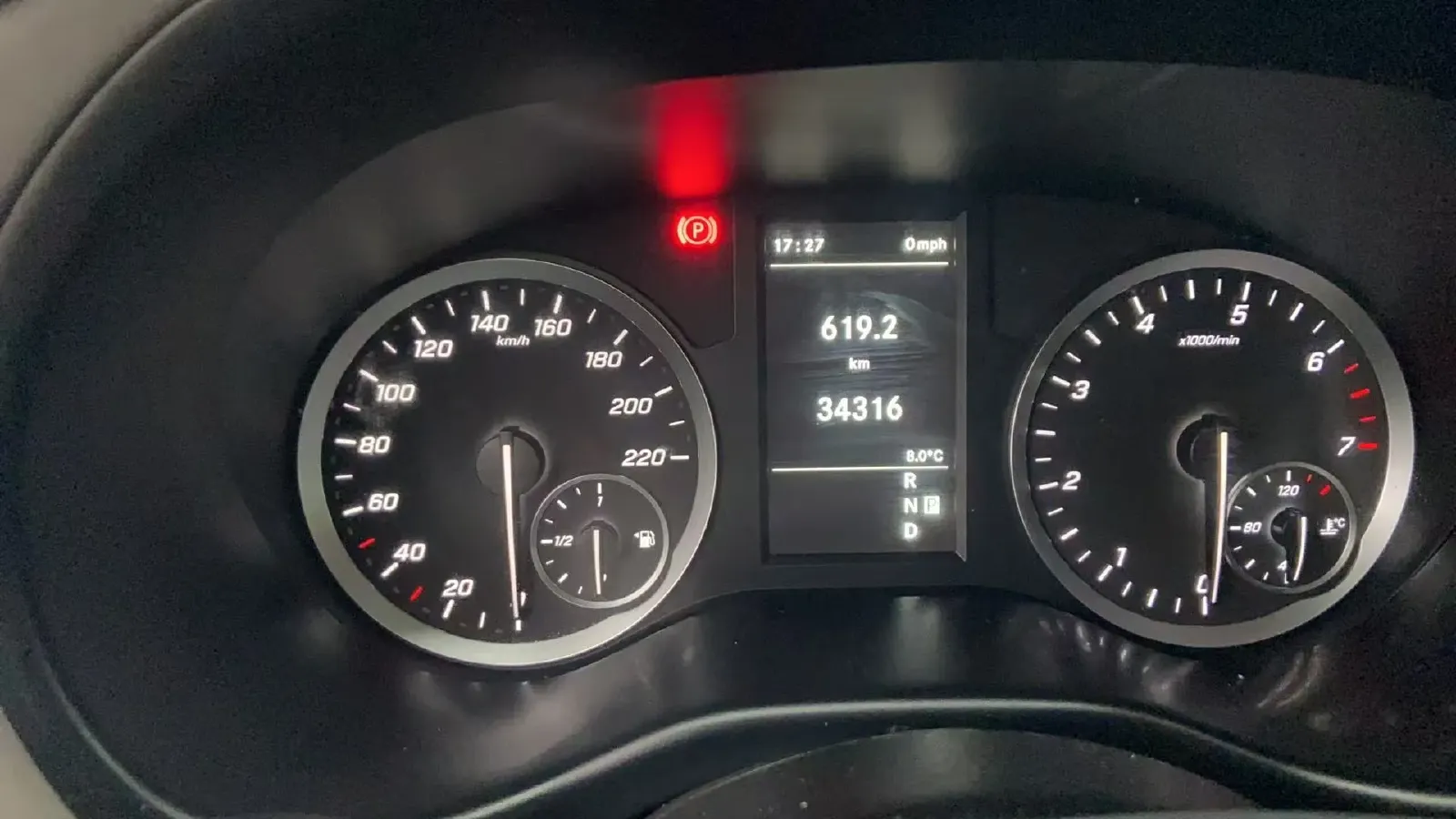 2023 Mercedes-Benz Vito 2.0T 211HP L4 9AT,autocango,china used car exporter,china ev exporter,chinese used car exporter,chinese used ev exporter