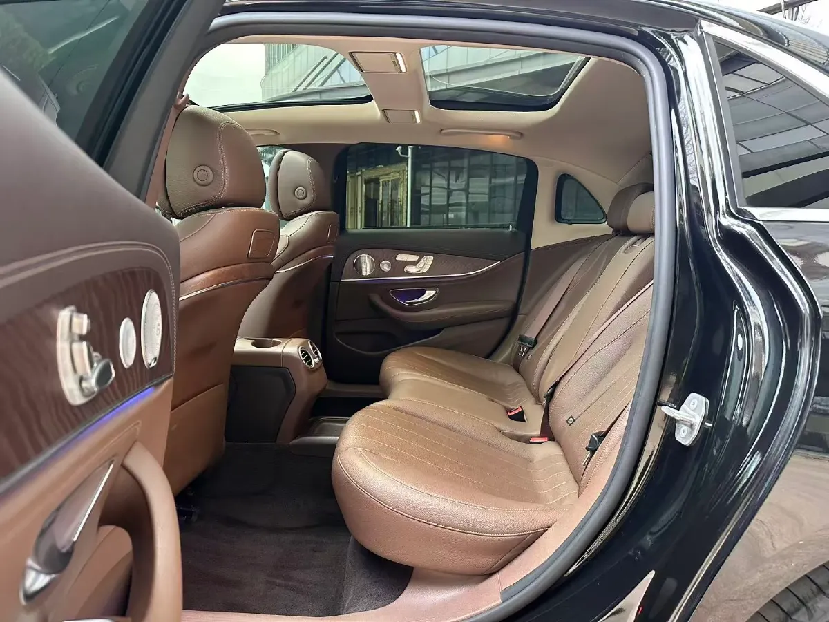 2020 Mercedes-Benz E Class 2.0T 258HP L4 9AT,autocango,china used car exporter,china ev exporter,chinese used car exporter,chinese used ev exporter