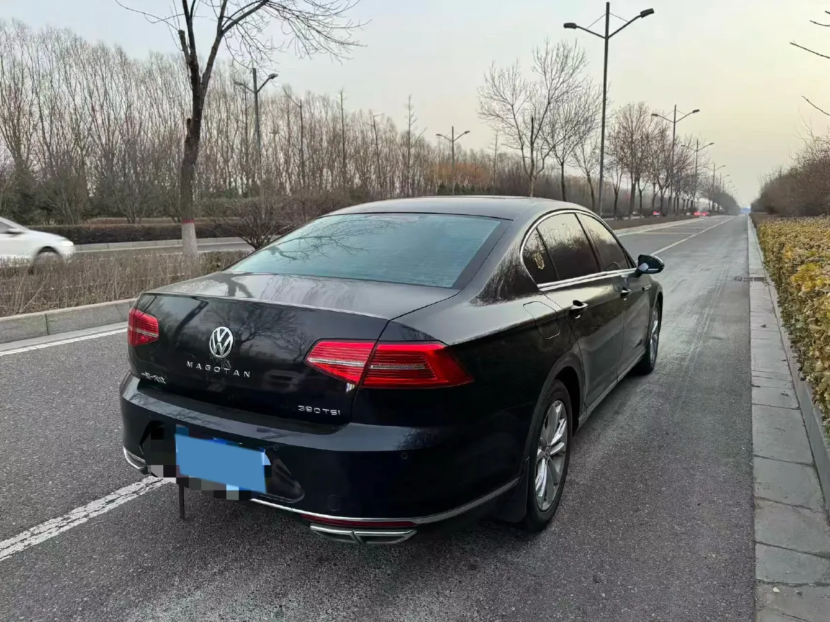 2018 Volkswagen Magotan 1.8T 180HP L4 7DCT,autocango,china used car exporter,china ev exporter,chinese used car exporter,chinese used ev exporter