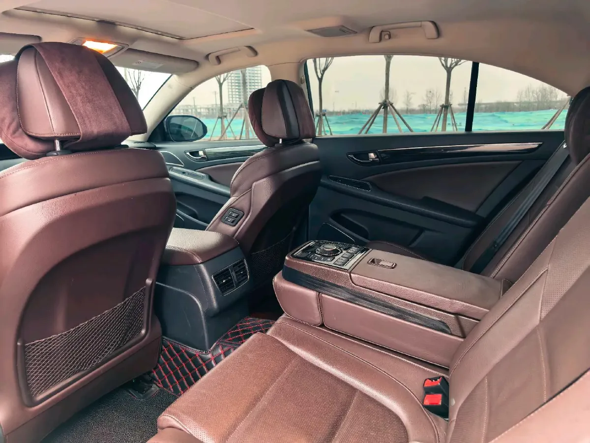 2019 HongQi H7 2.0T 204HP L4 6AT,autocango,china used car exporter,china ev exporter,chinese used car exporter,chinese used ev exporter