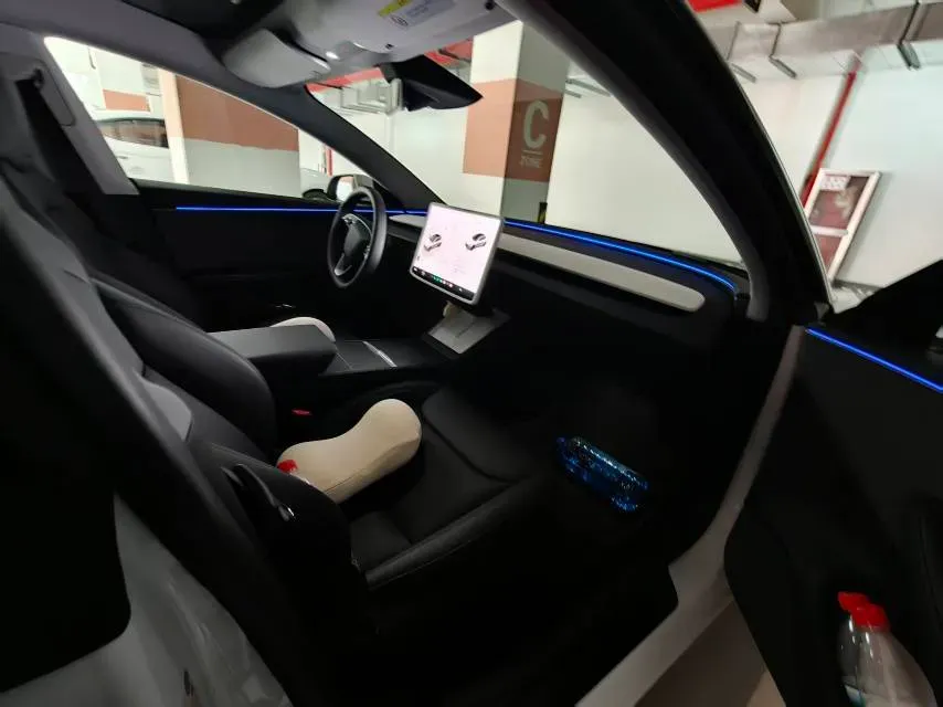 2025 Tesla Model 3 BEV 62.5KWH,autocango,china used car exporter,china ev exporter,chinese used car exporter,chinese used ev exporter