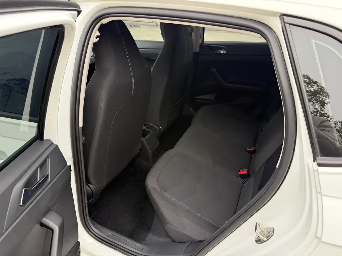 2023 Volkswagen Polo 1.5L 110HP L4 6AT,autocango,china used car exporter,china ev exporter,chinese used car exporter,chinese used ev exporter