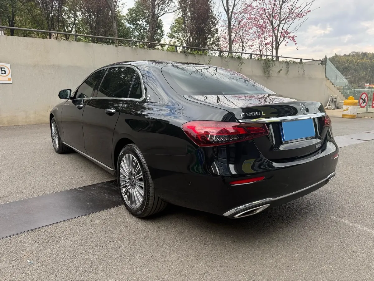 2023 Mercedes-Benz E Class 2.0T 258HP L4 9AT,autocango,china used car exporter,china ev exporter,chinese used car exporter,chinese used ev exporter