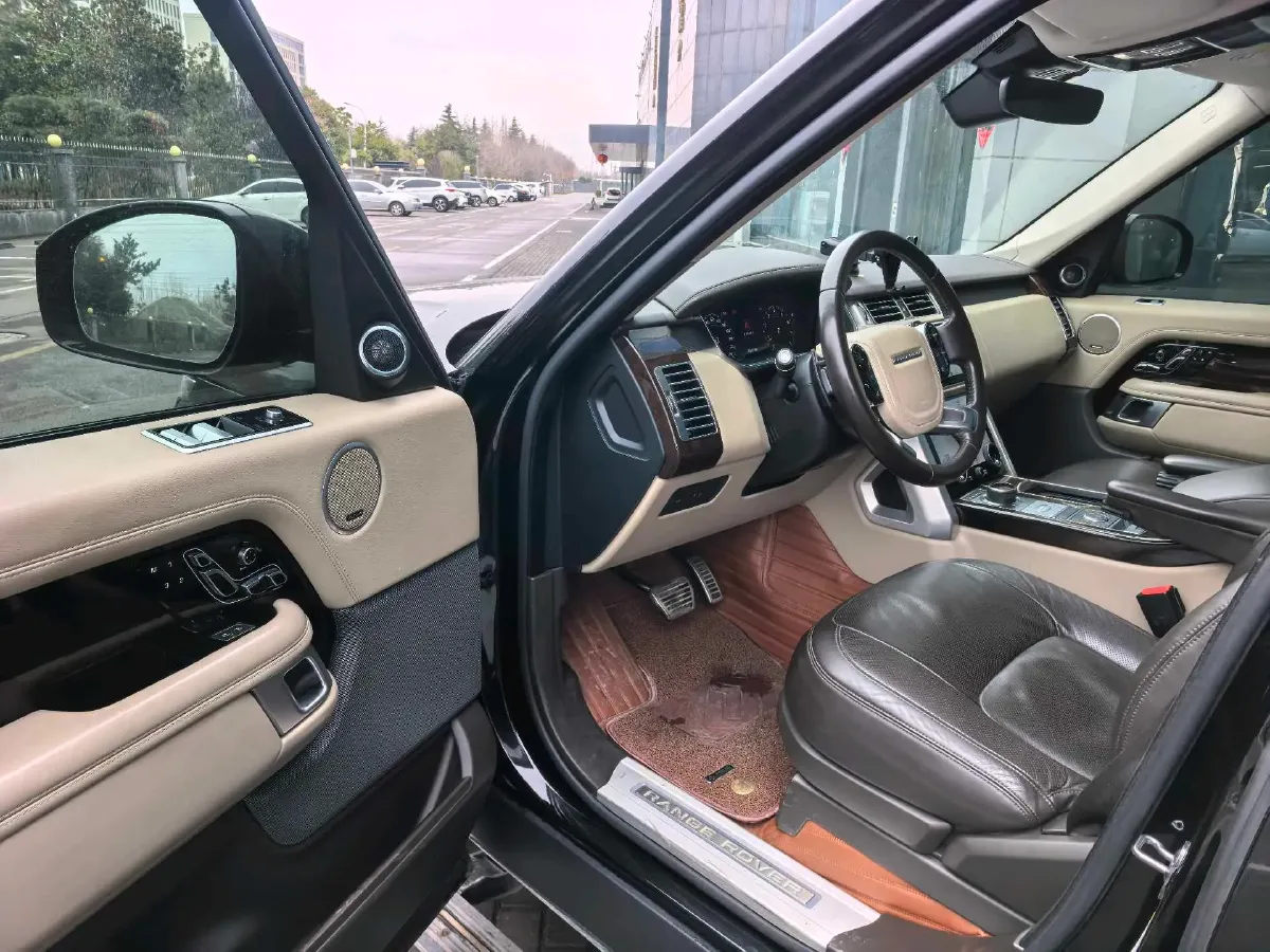 2020 Land Rover Range Rover 3.0T 400HP L6 8AT,autocango,china used car exporter,china ev exporter,chinese used car exporter,chinese used ev exporter