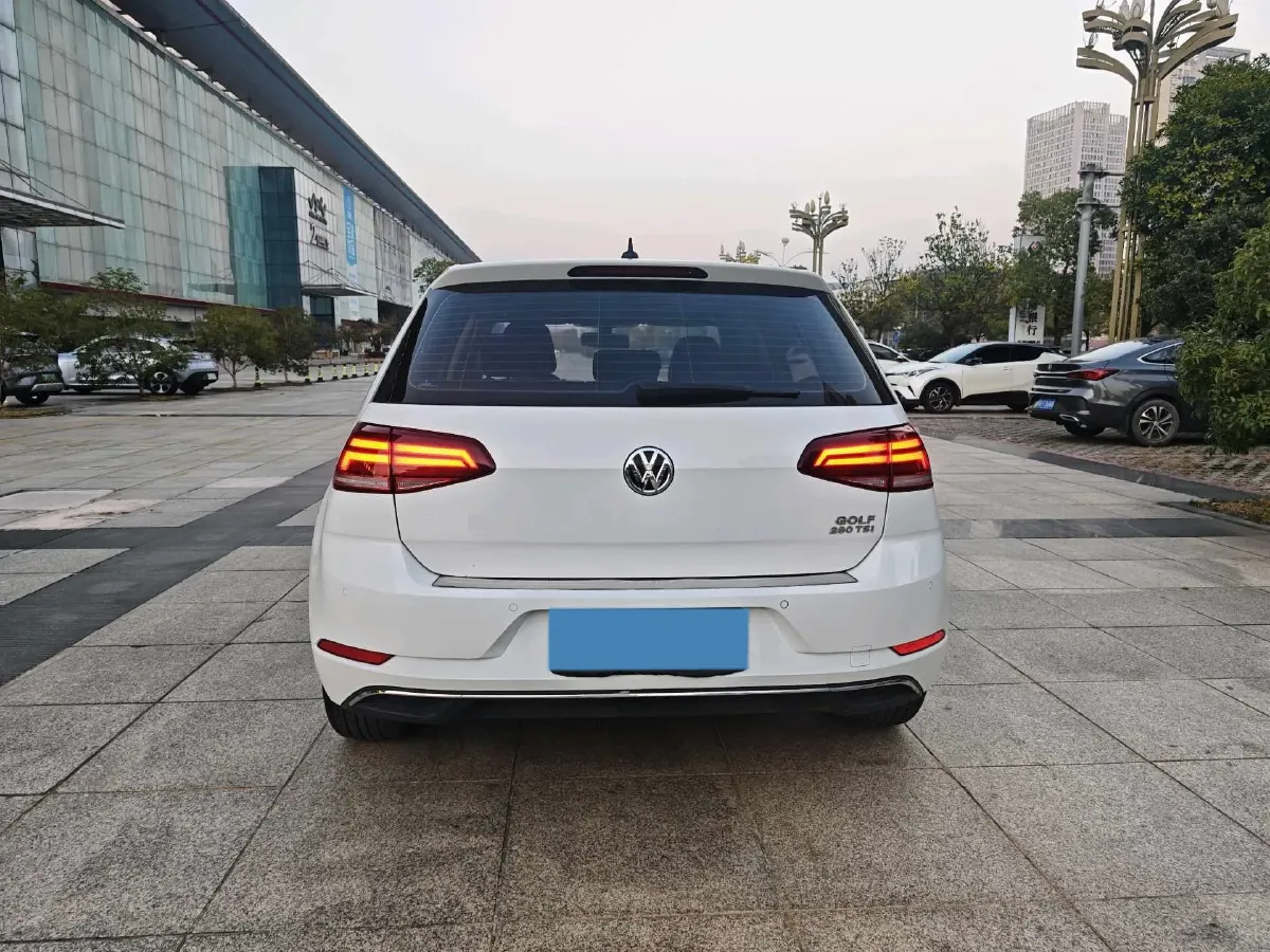 2019 Brilliance Auto V7 1.8T 231HP L4 7DCT,autocango,china used car exporter,china ev exporter,chinese used car exporter,chinese used ev exporter
