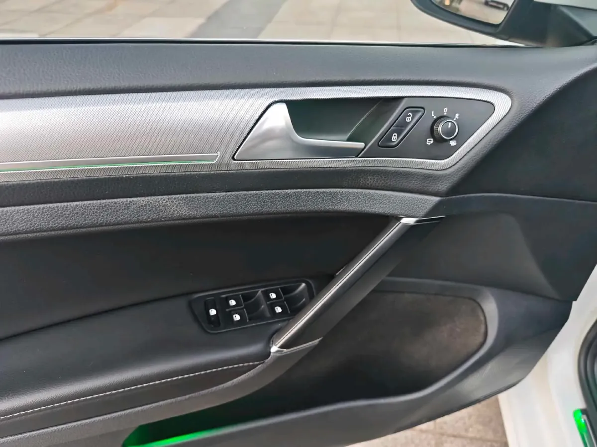 2019 Brilliance Auto V7 1.8T 231HP L4 7DCT,autocango,china used car exporter,china ev exporter,chinese used car exporter,chinese used ev exporter