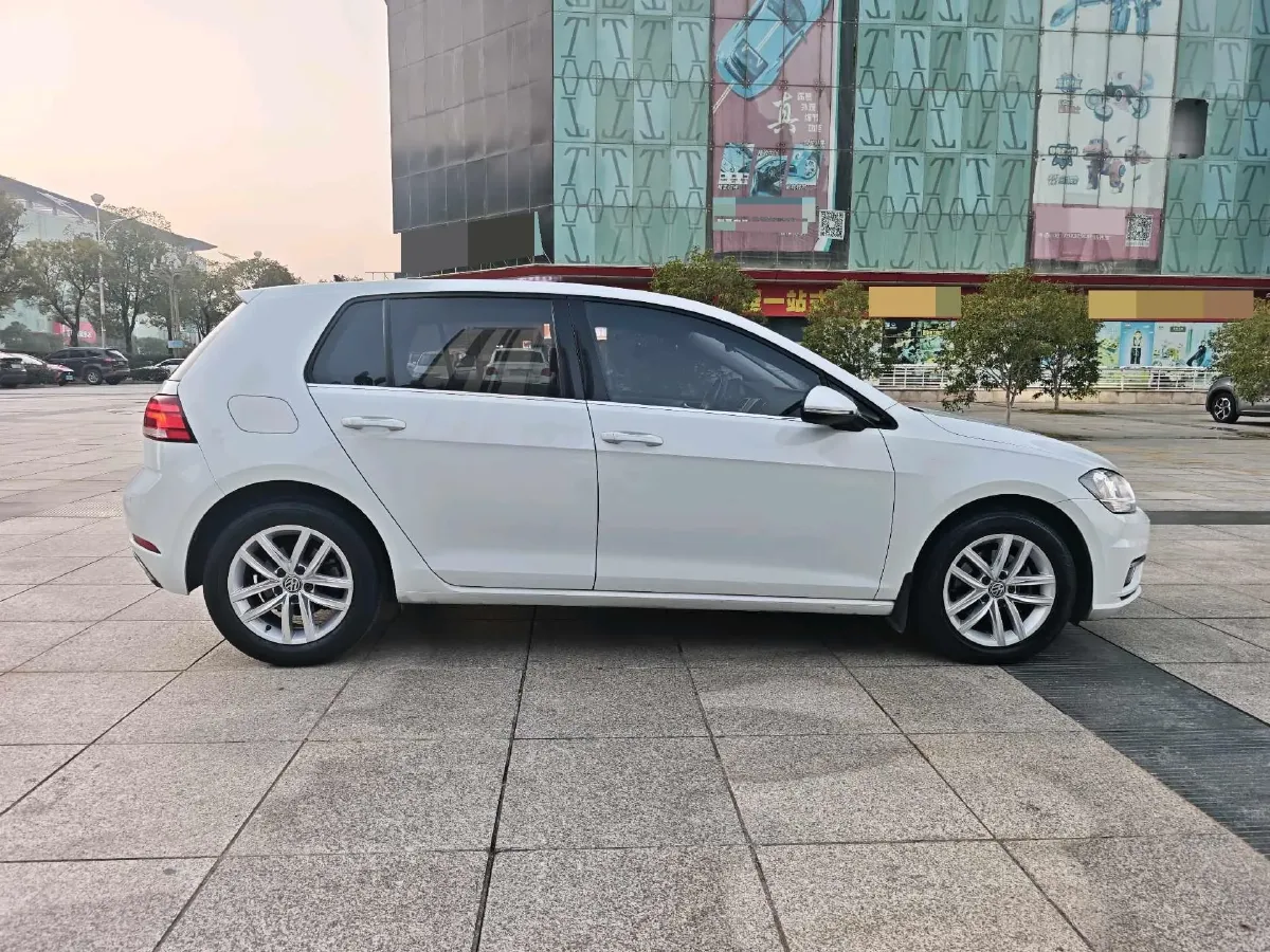 2019 Brilliance Auto V7 1.8T 231HP L4 7DCT,autocango,china used car exporter,china ev exporter,chinese used car exporter,chinese used ev exporter
