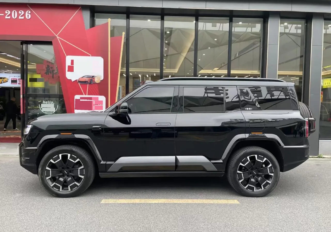 2025 FangChengBao Bao 8 2.0T 245HP L4 E-CVT PHEV 36.8KWH,autocango,china used car exporter,china ev exporter,chinese used car exporter,chinese used ev exporter