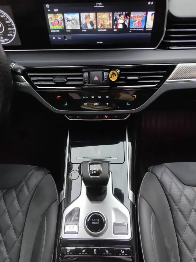 2019 HongQi HS5 2.0T 224HP L4 6AT,autocango,china used car exporter,china ev exporter,chinese used car exporter,chinese used ev exporter