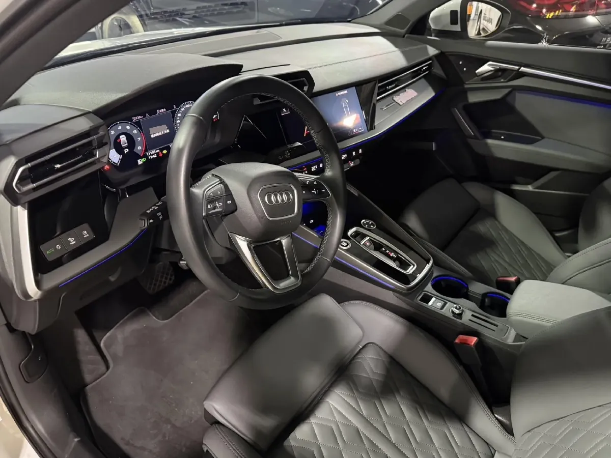 2025 Audi A3 1.5T 160HP L4 7DCT,autocango,china used car exporter,china ev exporter,chinese used car exporter,chinese used ev exporter