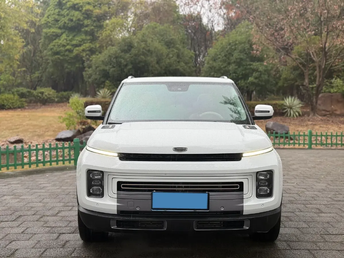 2020 Geely ICON 1.5T 177HP L3 7DCT,autocango,china used car exporter,china ev exporter,chinese used car exporter,chinese used ev exporter