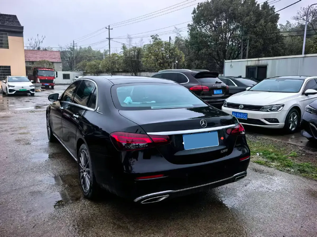 2022 Mercedes-Benz E Class 2.0T 197HP L4 9AT,autocango,china used car exporter,china ev exporter,chinese used car exporter,chinese used ev exporter