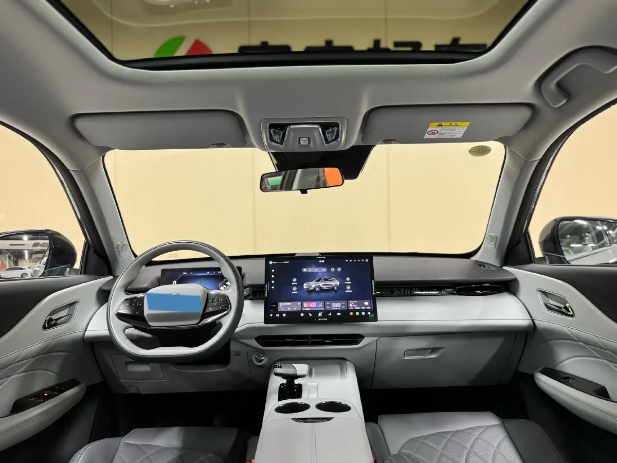 2024 ChangAn UNI-Z 1.5L 98HP L4 E-CVT PHEV 18.4KWH,autocango,china used car exporter,china ev exporter,chinese used car exporter,chinese used ev exporter