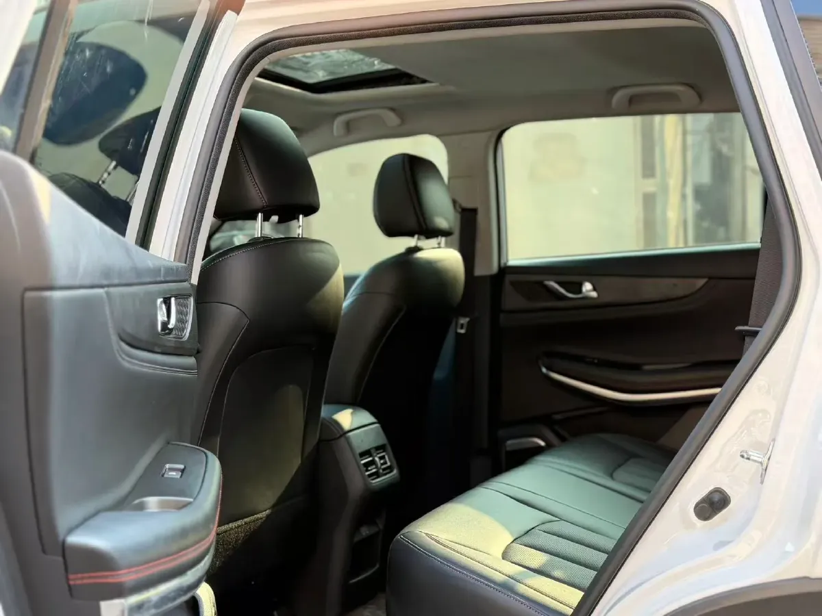 2022 ChangAn CS75 1.5T 180HP L4 7DCT,autocango,china used car exporter,china ev exporter,chinese used car exporter,chinese used ev exporter