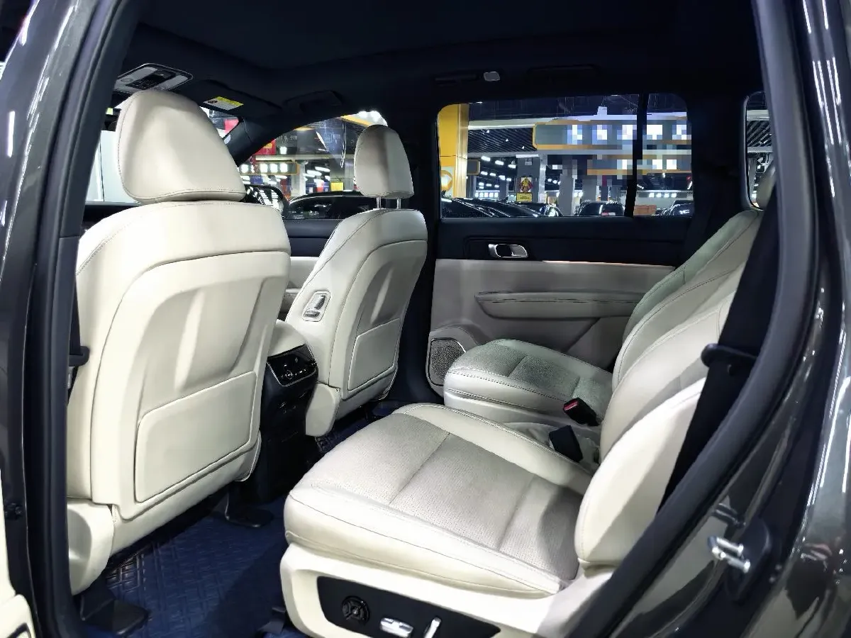 2021 Li ONE Range Extended 131HP REEV 40.5KWH,autocango,china used car exporter,china ev exporter,chinese used car exporter,chinese used ev exporter