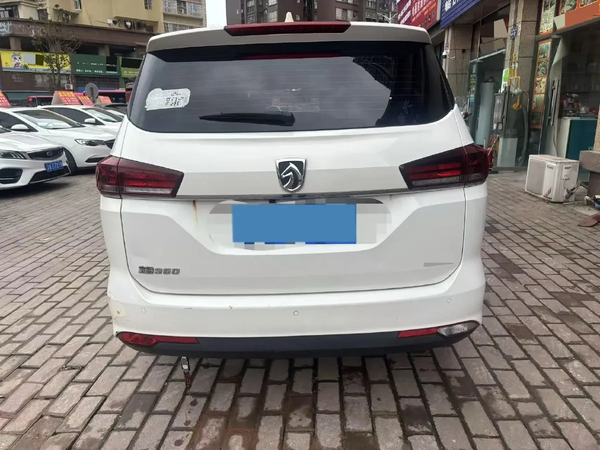 2018 BaoJun 360 1.5L 112HP L4 6MT,autocango,china used car exporter,china ev exporter,chinese used car exporter,chinese used ev exporter