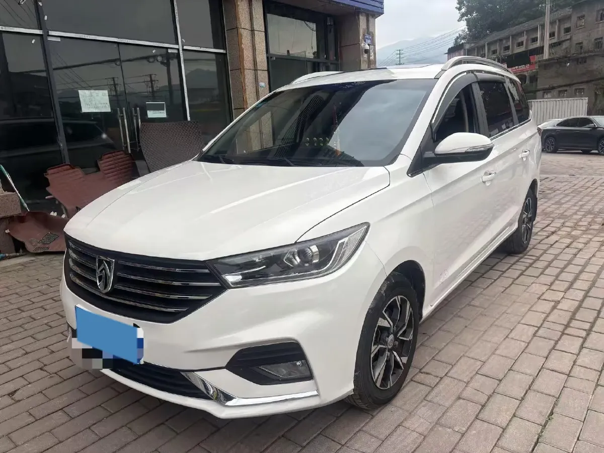 2018 BaoJun 360 1.5L 112HP L4 6MT,autocango,china used car exporter,china ev exporter,chinese used car exporter,chinese used ev exporter