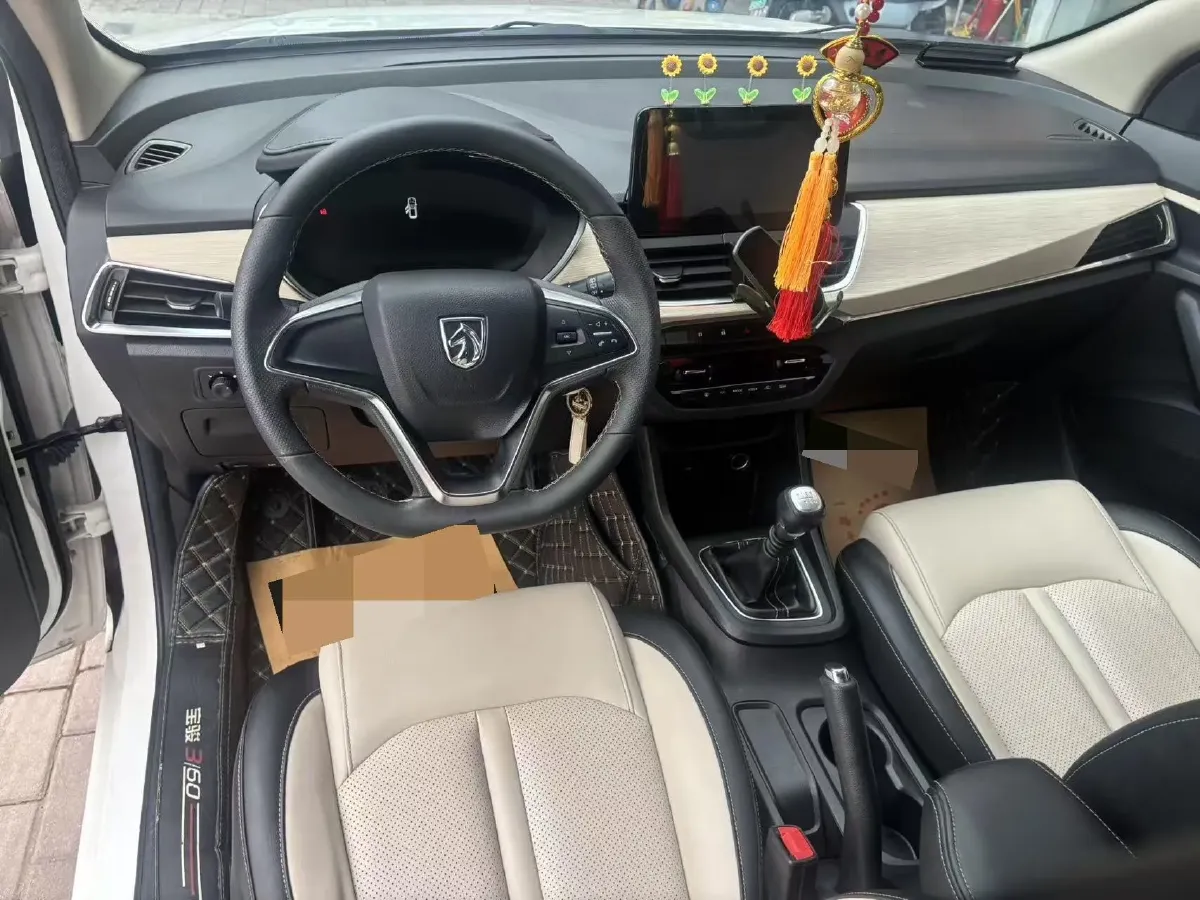 2018 BaoJun 360 1.5L 112HP L4 6MT,autocango,china used car exporter,china ev exporter,chinese used car exporter,chinese used ev exporter