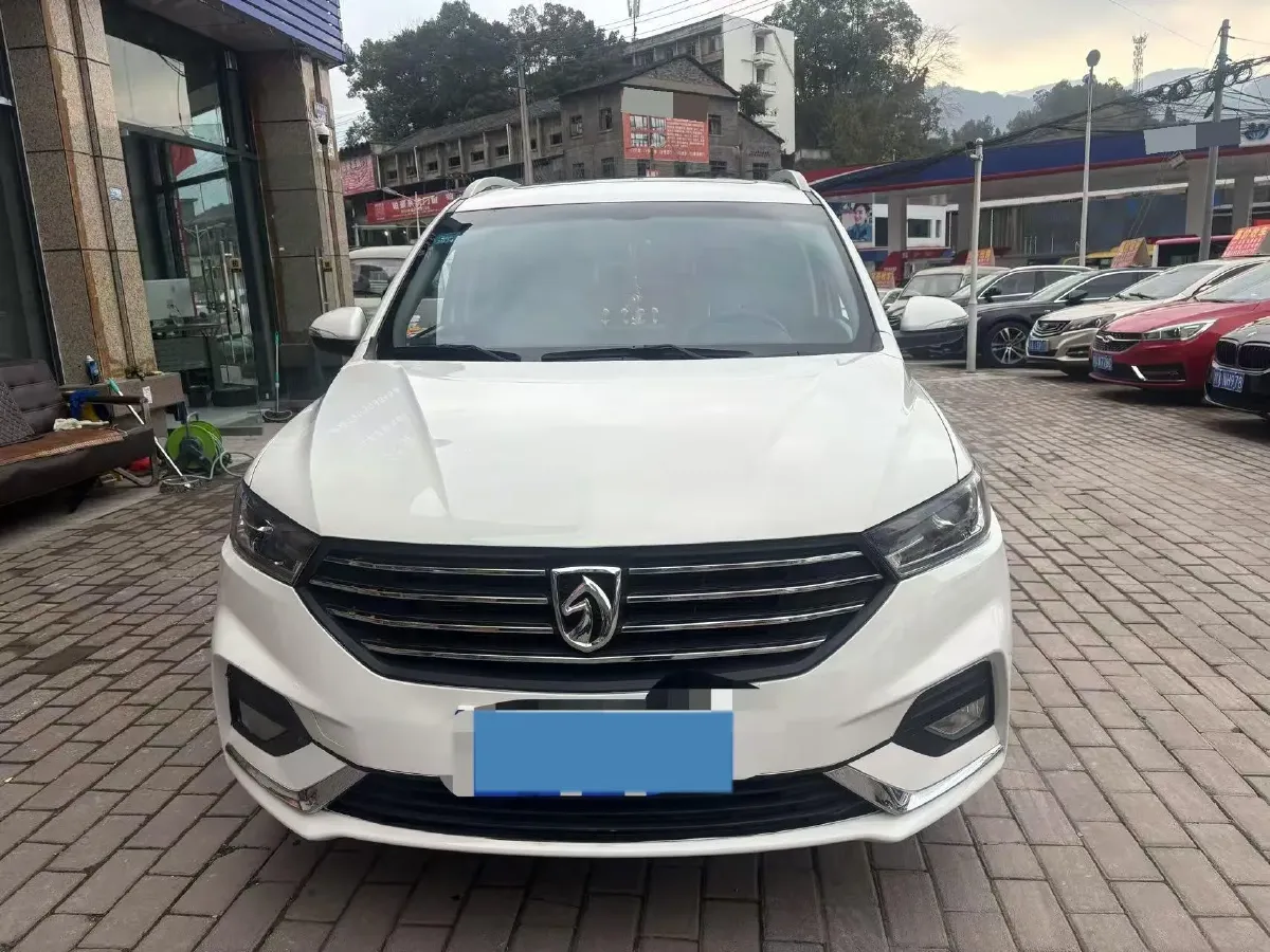 2018 BaoJun 360 1.5L 112HP L4 6MT,autocango,china used car exporter,china ev exporter,chinese used car exporter,chinese used ev exporter