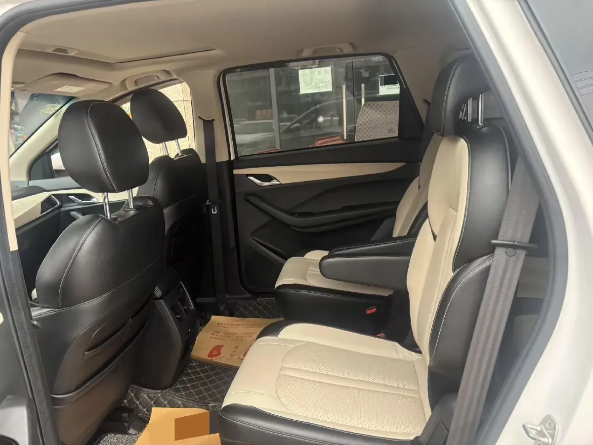2018 BaoJun 360 1.5L 112HP L4 6MT,autocango,china used car exporter,china ev exporter,chinese used car exporter,chinese used ev exporter