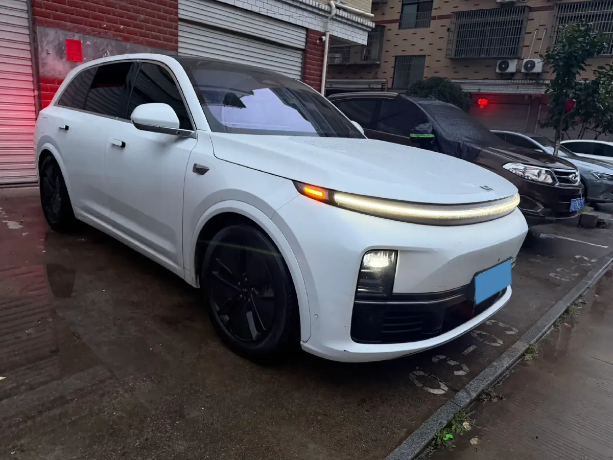 2024 Li L7 Range Extended 154HP REEV 42.8KWH,autocango,china used car exporter,china ev exporter,chinese used car exporter,chinese used ev exporter