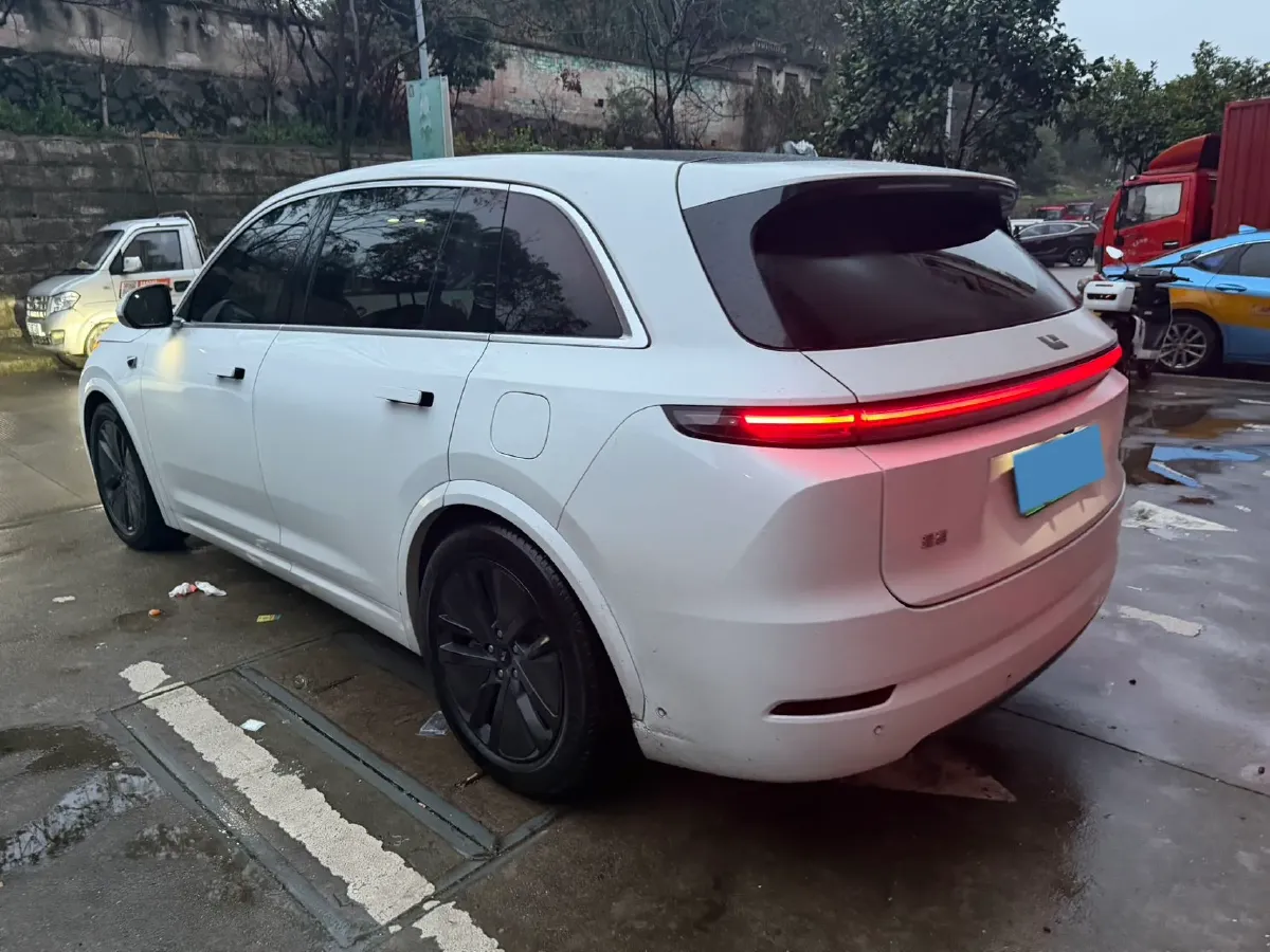 2024 Li L7 Range Extended 154HP REEV 42.8KWH,autocango,china used car exporter,china ev exporter,chinese used car exporter,chinese used ev exporter