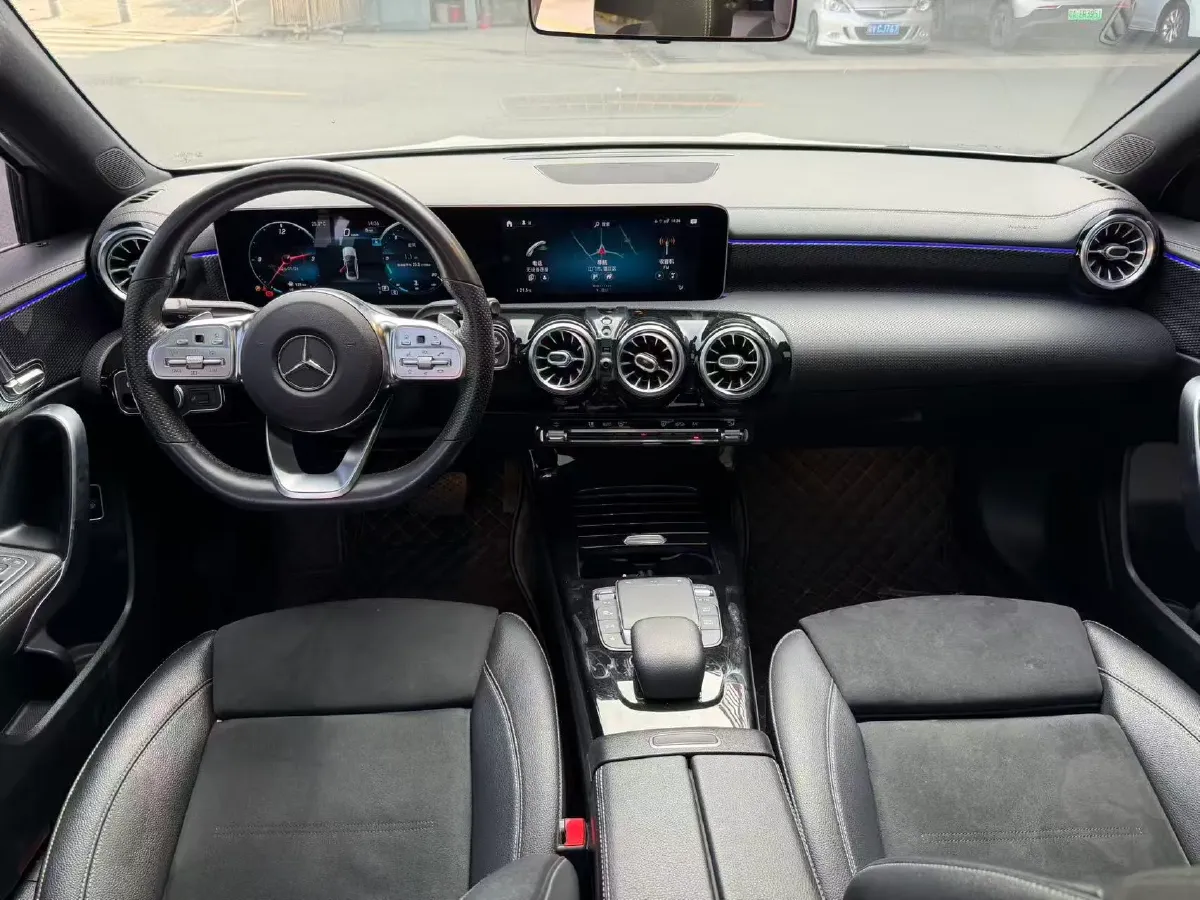 2020 Mercedes-Benz A Class 1.3T 163HP L4 7DCT,autocango,china used car exporter,china ev exporter,chinese used car exporter,chinese used ev exporter