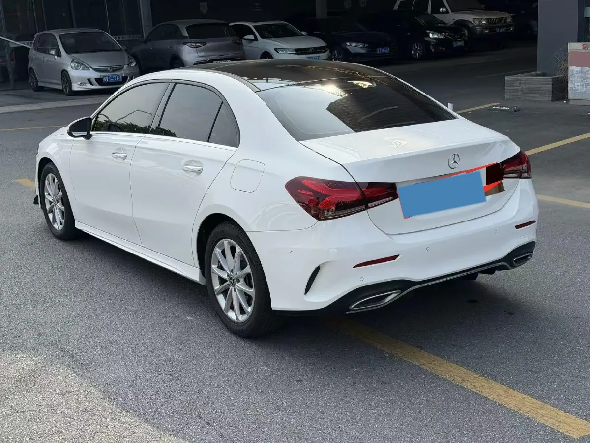 2020 Mercedes-Benz A Class 1.3T 163HP L4 7DCT,autocango,china used car exporter,china ev exporter,chinese used car exporter,chinese used ev exporter