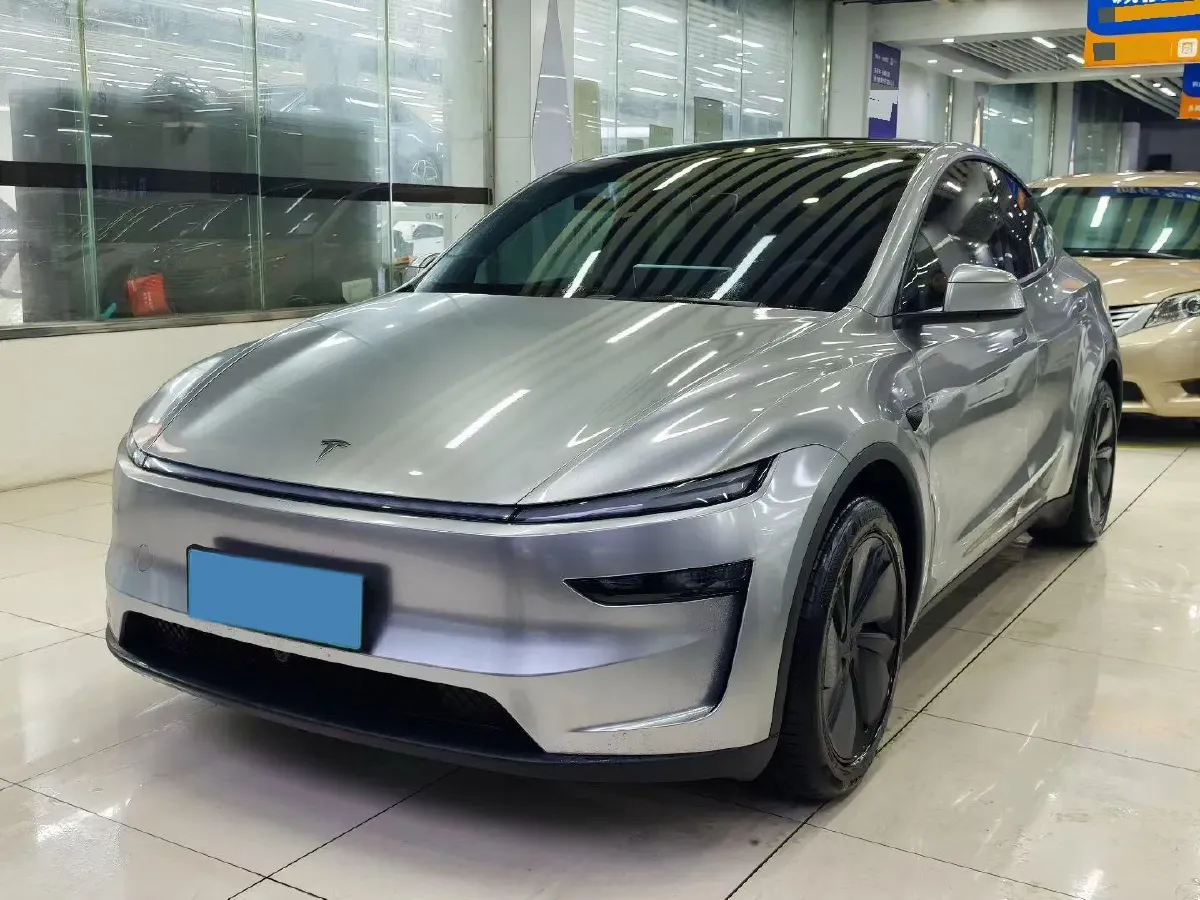 2025 Tesla Model Y L BEV,autocango,china used car exporter,china ev exporter,chinese used car exporter,chinese used ev exporter